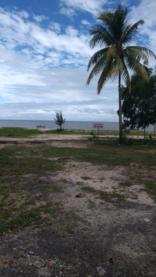 O Paraíso é aqui - Suíte com sacada de frente para o mar, tv com Netflix, ar condicionado e café da manhã incluso Caravelas Exterior foto